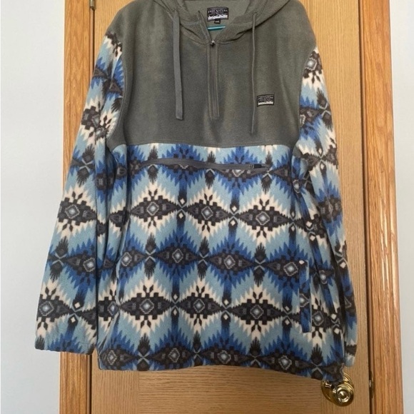 Free Nature 1/4 zip pullover - Picture 4 of 5